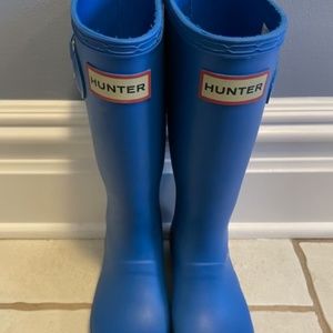 Hunter boots kids tall size 3G / 2B in blue